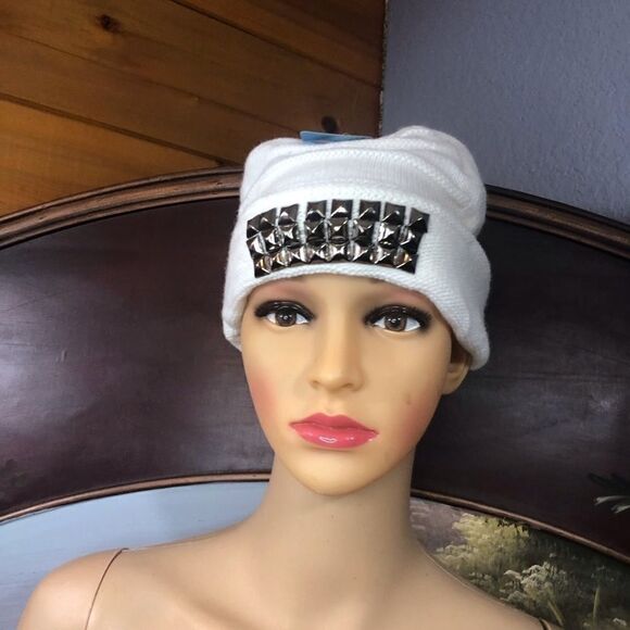 Beanie White with Gold & Silver Studs - Picture 1 of 1